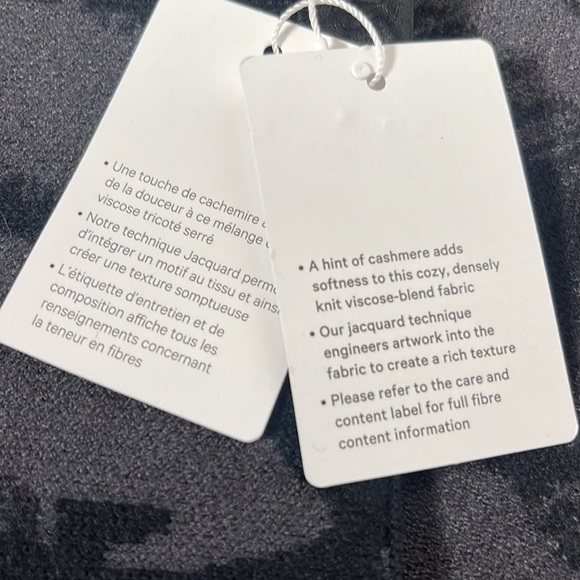 NWT oversized jacquard scarf camo - Picture 5 of 10